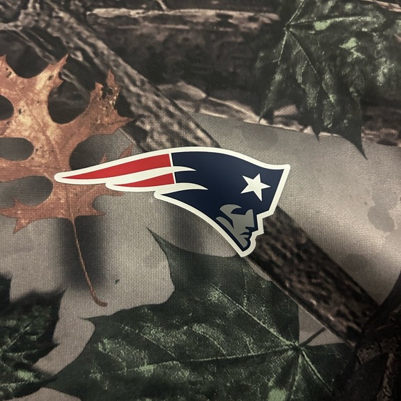 NFL majesty camo XL - Picture 3 of 5